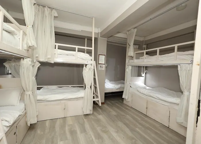Auberge de jeunesse Bed And Pillow *