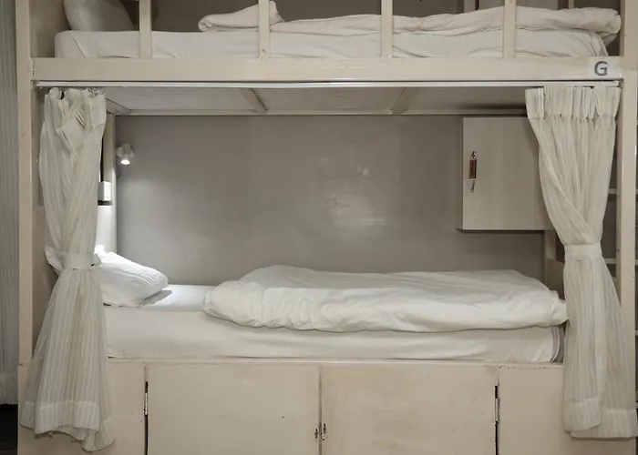 Bed And Pillow Auberge de jeunesse