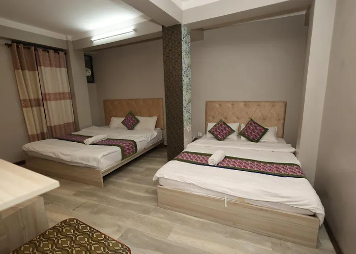 Bed And Pillow * Katmandou