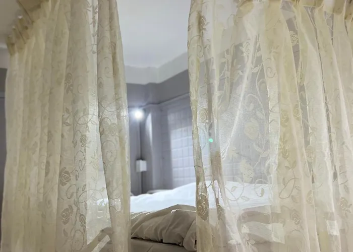 Bed And Pillow *