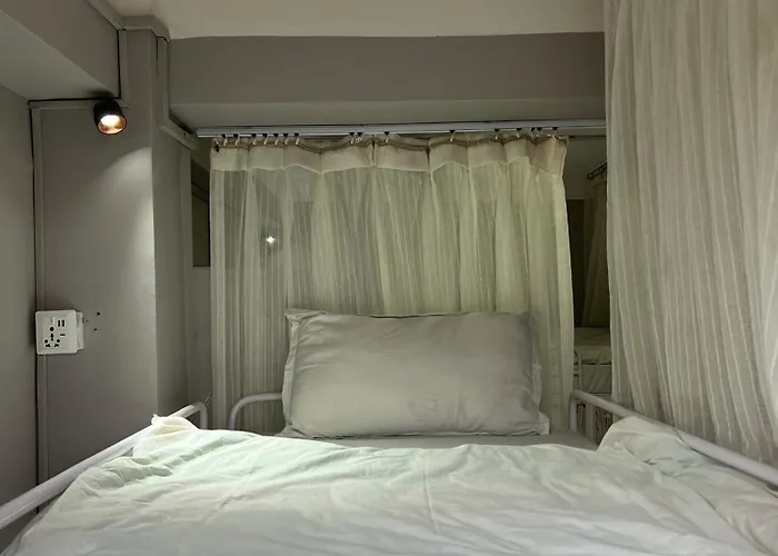 Bed And Pillow Auberge de jeunesse
